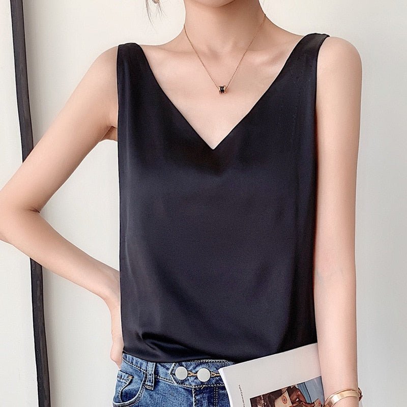 Antoinette | Trigala Tank Top – Summer Lightness and Guaranteed Style