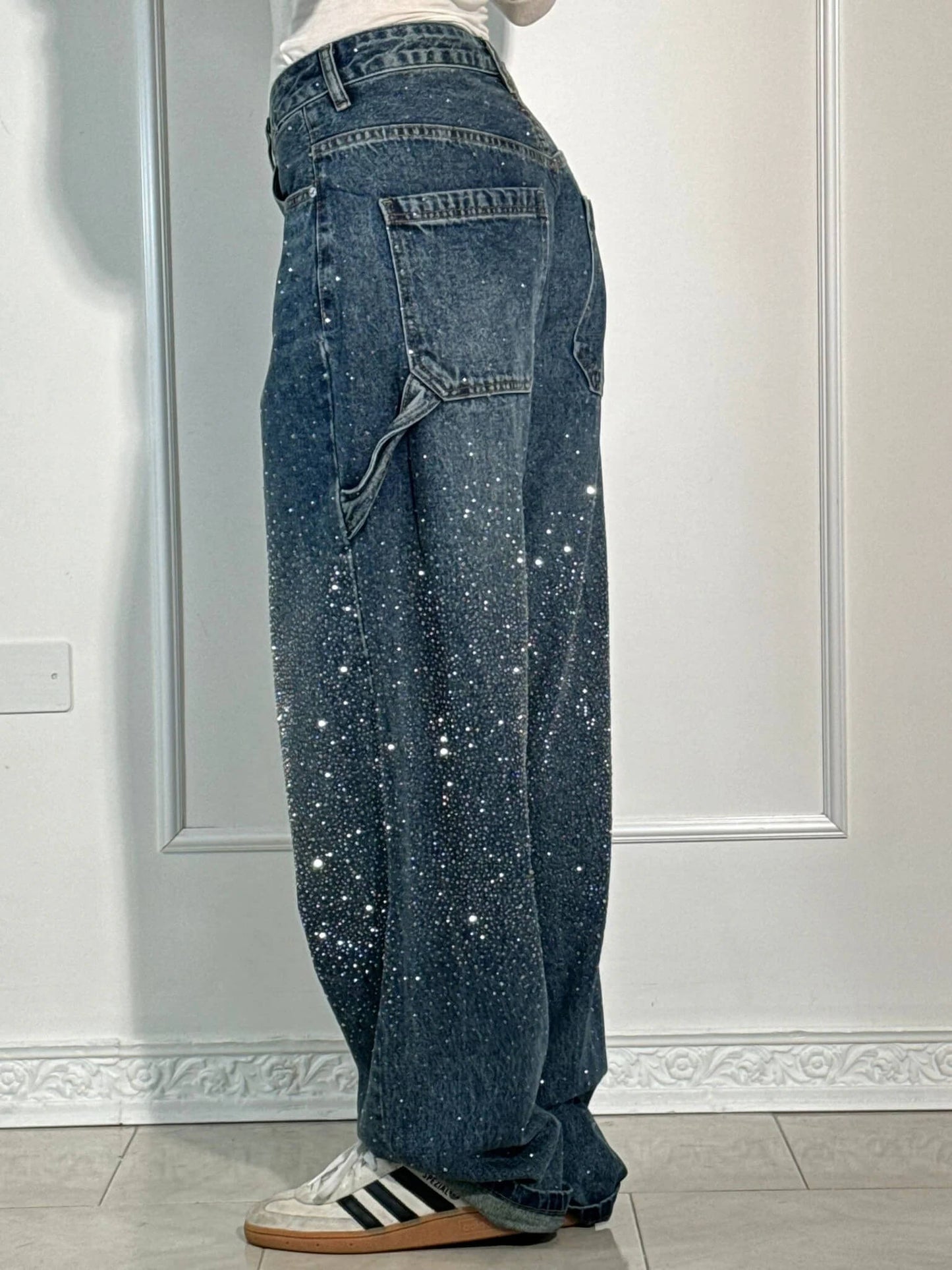 May | Pantalon Mode – Coupe Relax Et Finitions Brillantes