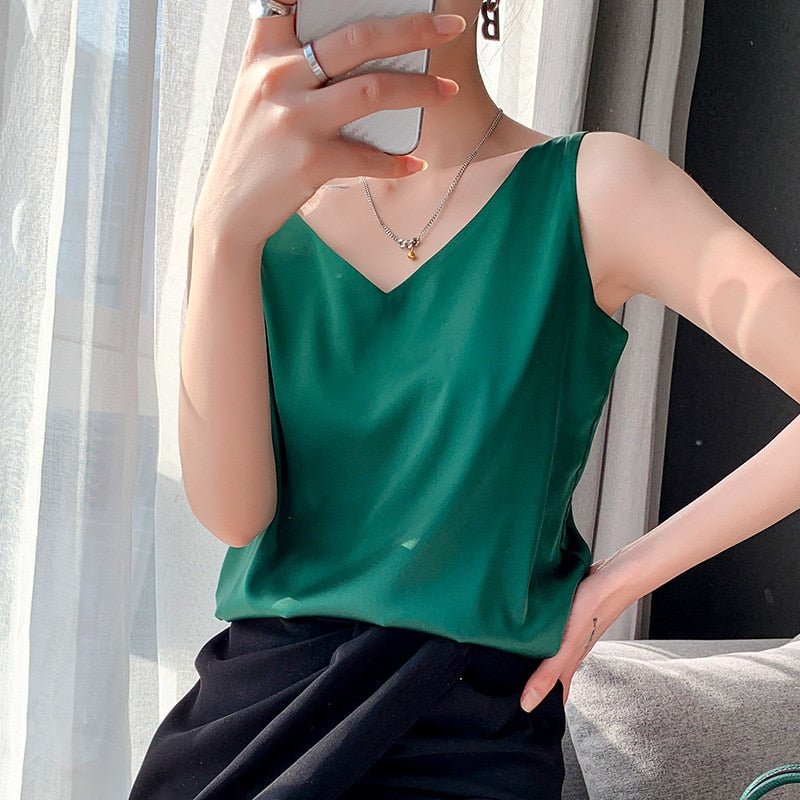 Antoinette | Trigala Tank Top – Summer Lightness and Guaranteed Style