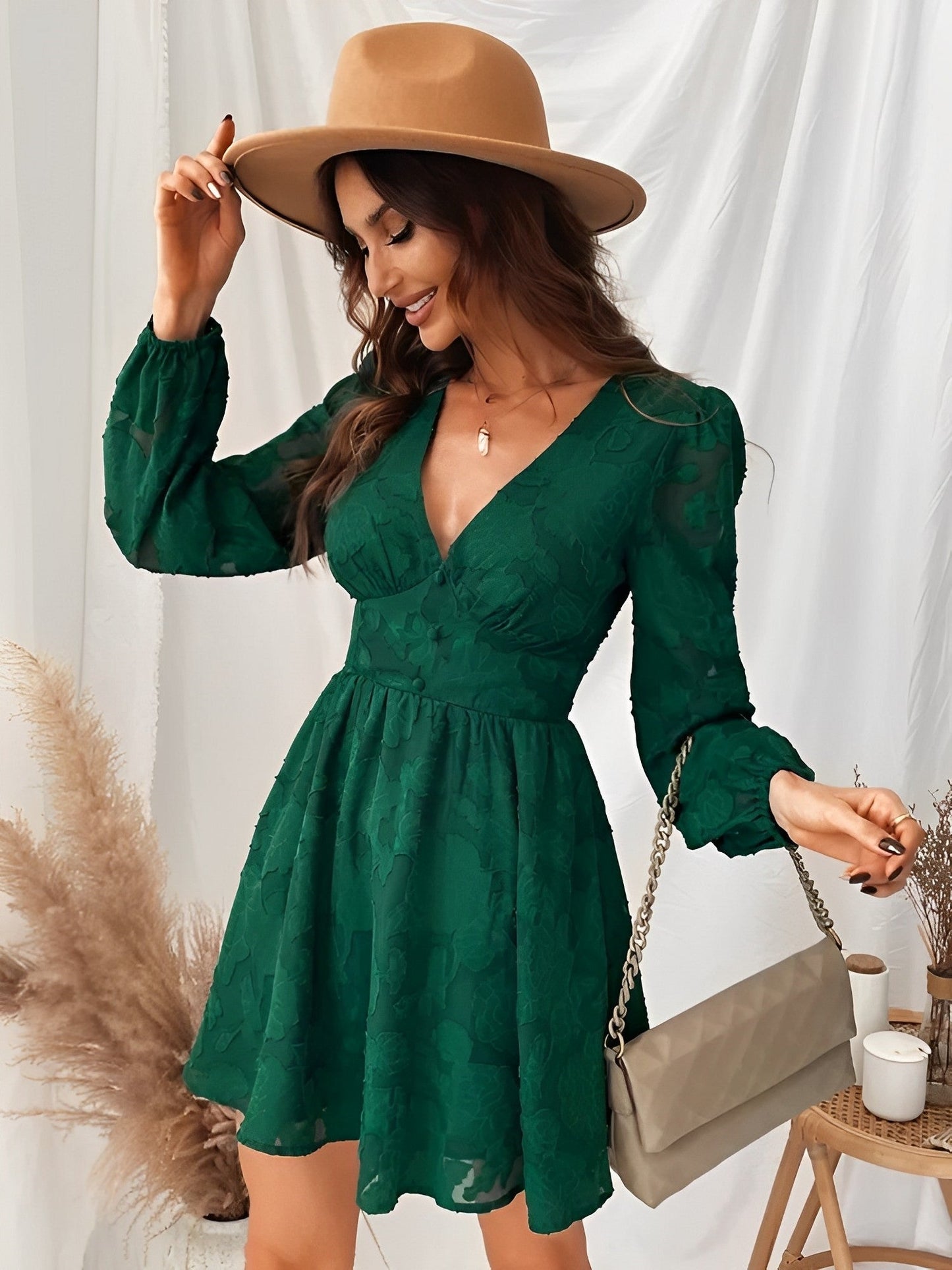 Rania | Robe Luxueuse Col V Manches Longues
