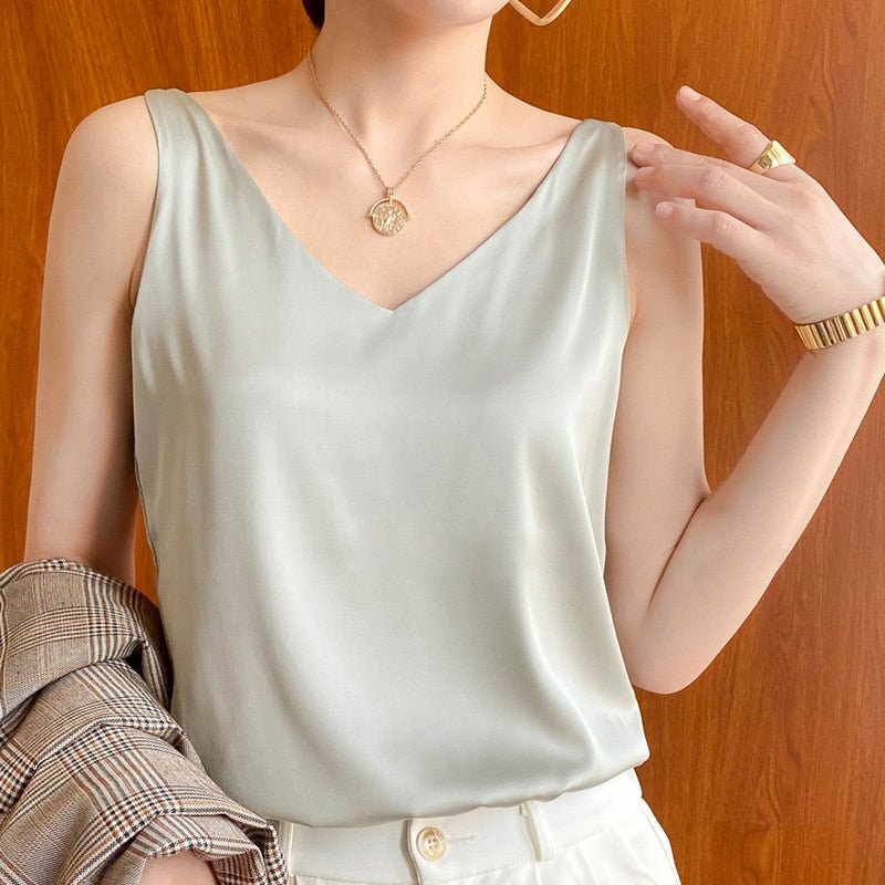 Antoinette | Trigala Tank Top – Summer Lightness and Guaranteed Style