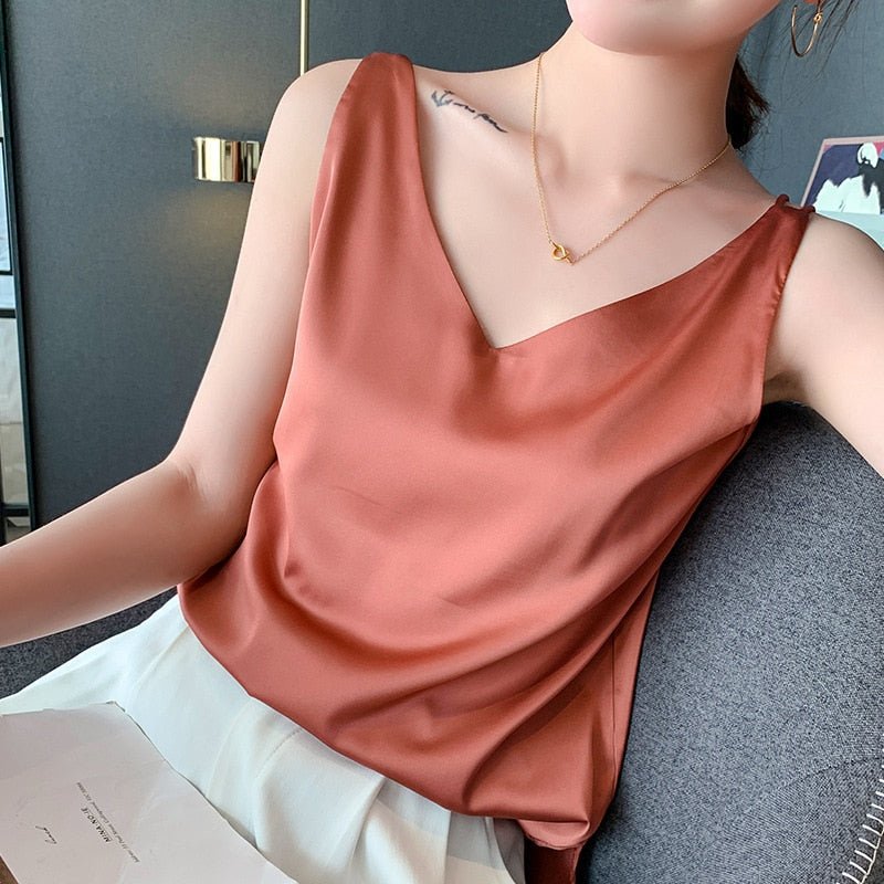 Antoinette | Trigala Tank Top – Summer Lightness and Guaranteed Style
