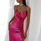 Piękna | Elegancka Sukienka Strapless – Wspaniała Sylwetka i Chic Urok 